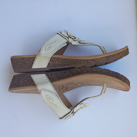 Aetrex Emily Rose Flower Leather Sandal Off-White Slip on Comfort Flip Flops 9 - Picture 3 of 5